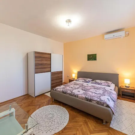 Kastel Kambelovac 10 Lägenhet