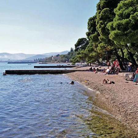 Kastel Kambelovac 10 * Kaštela